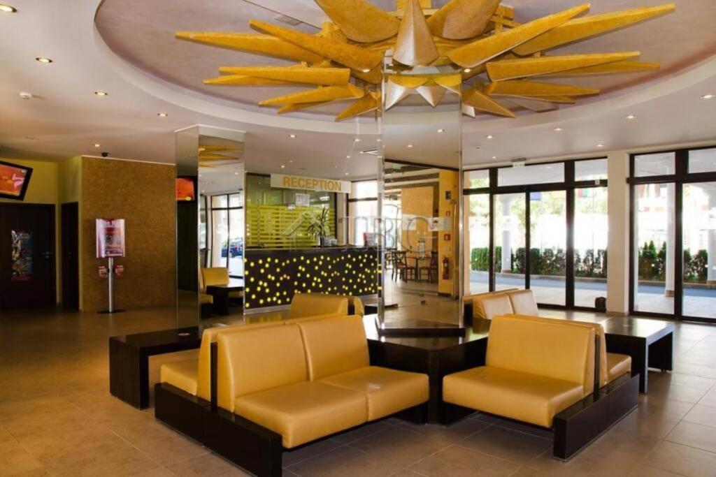 Apartamento Royal Sun, 6 People, 600 M From The Sea Sunny Beach Exterior foto